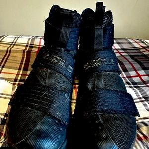 Men’s Nike Lebron Soldier 10